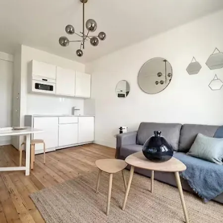 With Sea View And Balcony In Appartamento Houlgate